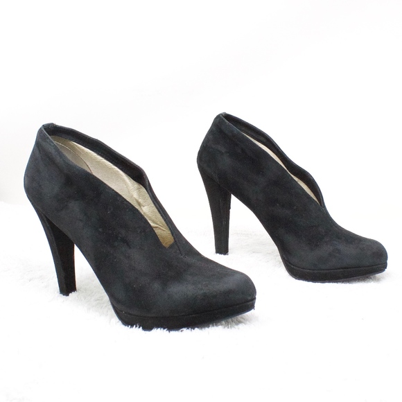 Michael Kors Shoes - Michael Kors Black Suede Heels Size 6.5